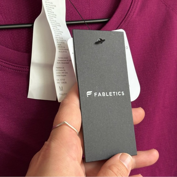 • NWT! [Fabletics] Short Sleeve • - Picture 5 of 10